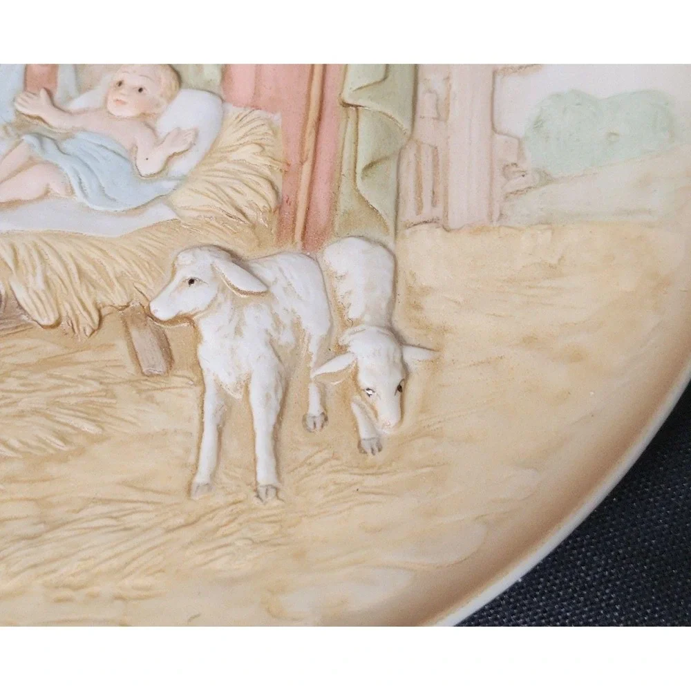 Homco Nativity Scene Plate #5102 3D Raised Nativity Scene w/ Jesus Mary Joseph